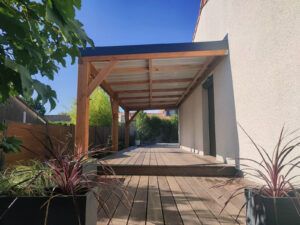 terrasse et pergola en bois couverte en bac acier
