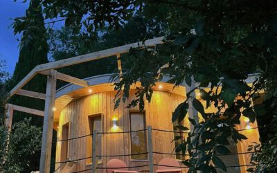 Pourquoi choisir une maison à ossature bois ? Avantages, performances et durabilité.