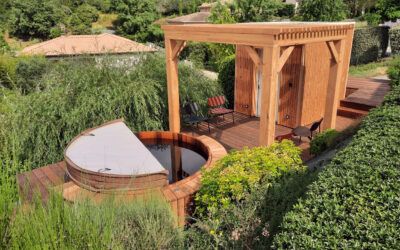 Créer un espace bien-être dans son jardin avec un spa et un sauna en bois