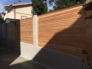 cloture en lames pleines en bois douglas toulouse